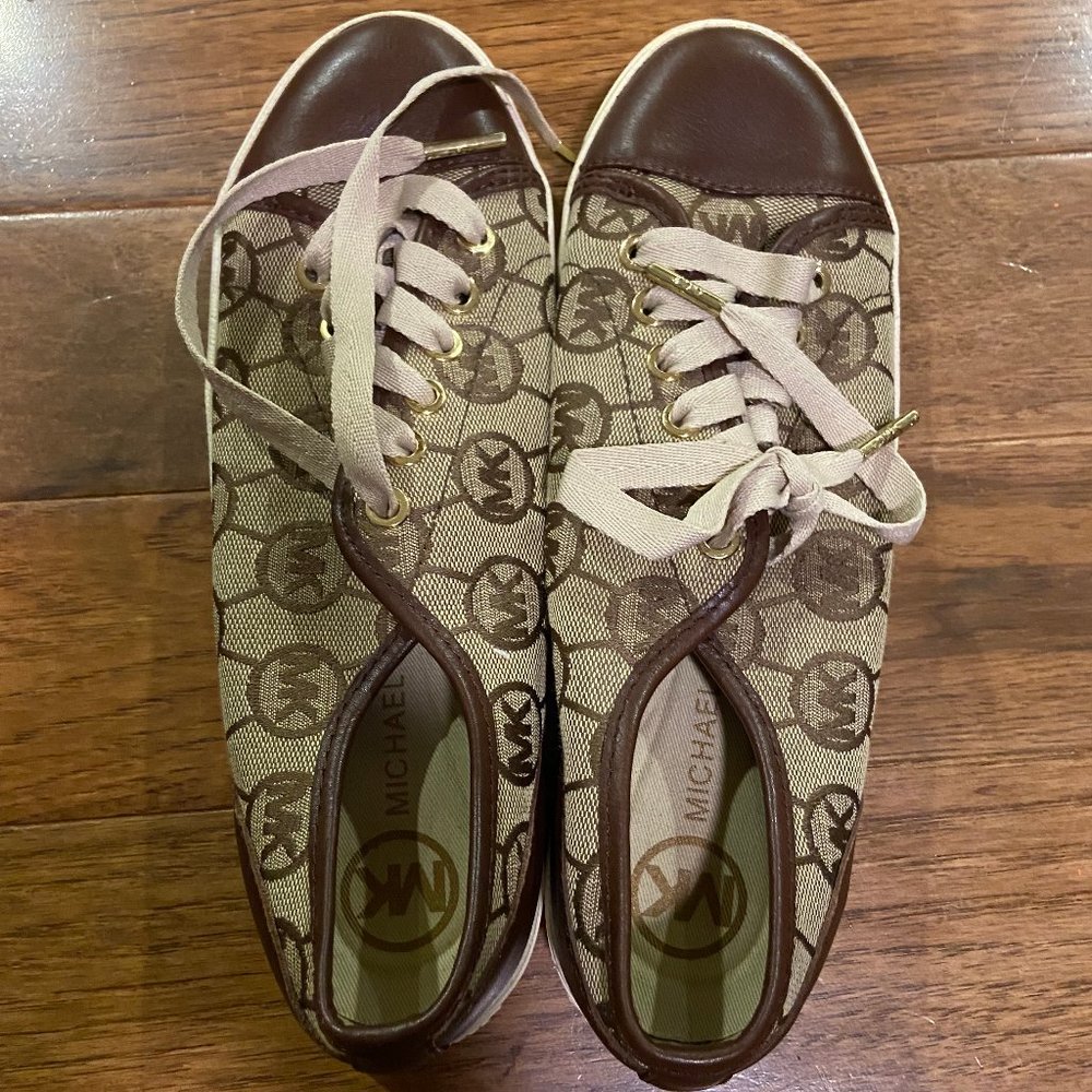 Michael Kors logo shoe womens 6.5